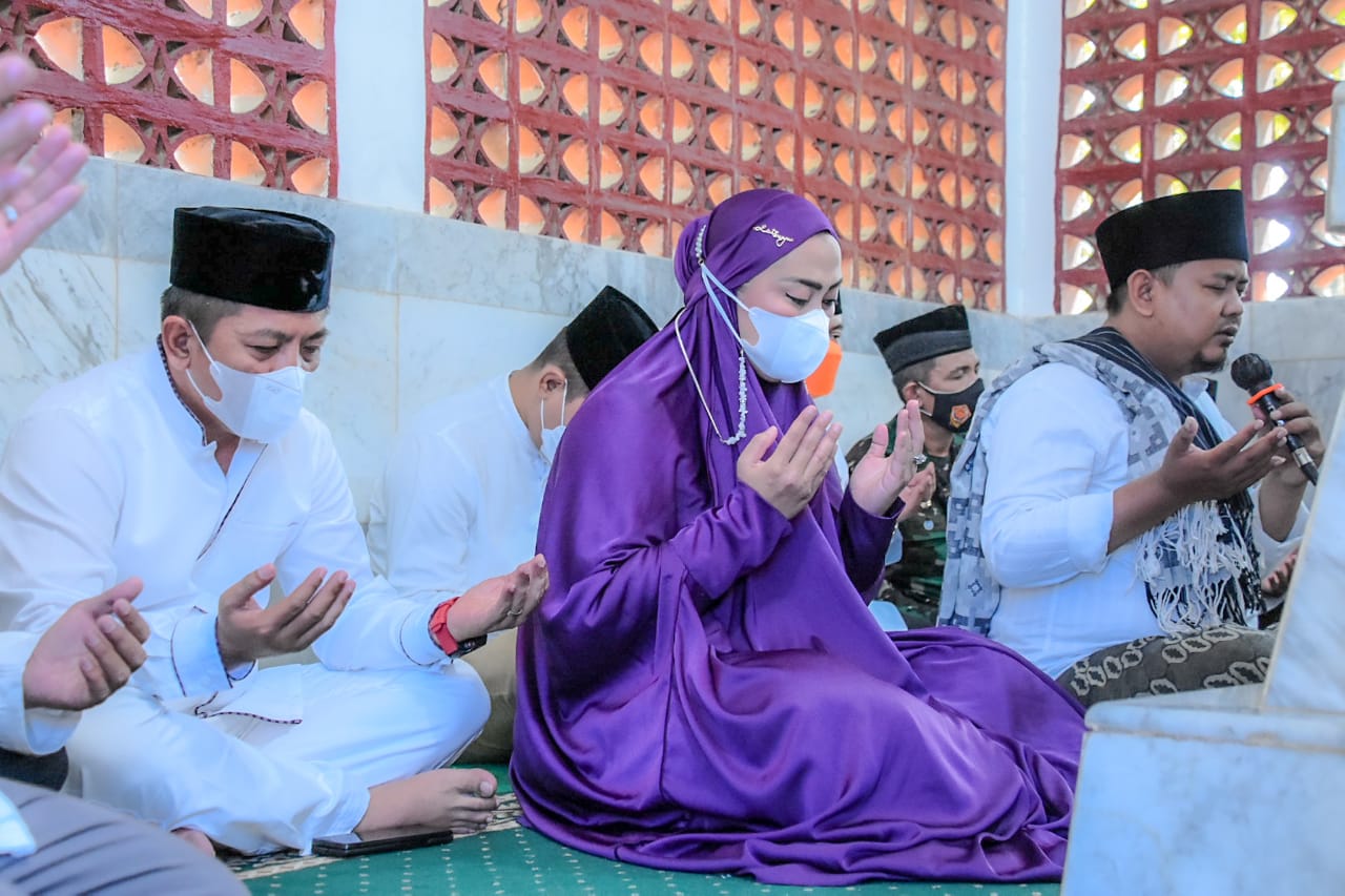 Pemkab Karawang Gelar Maulid Nabi Dipadukan Milad Karawang Ke